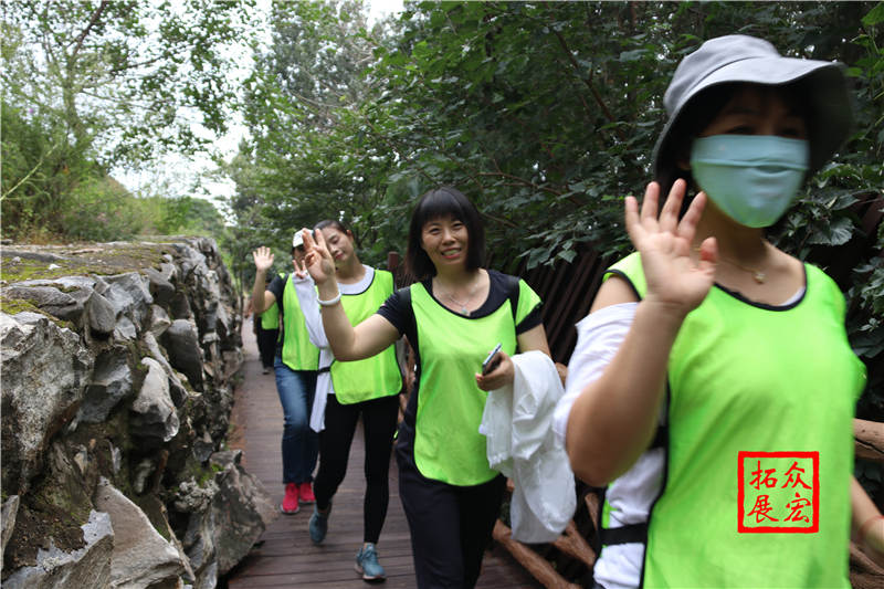 北京户外拓展之神堂峪栈道徒步活动